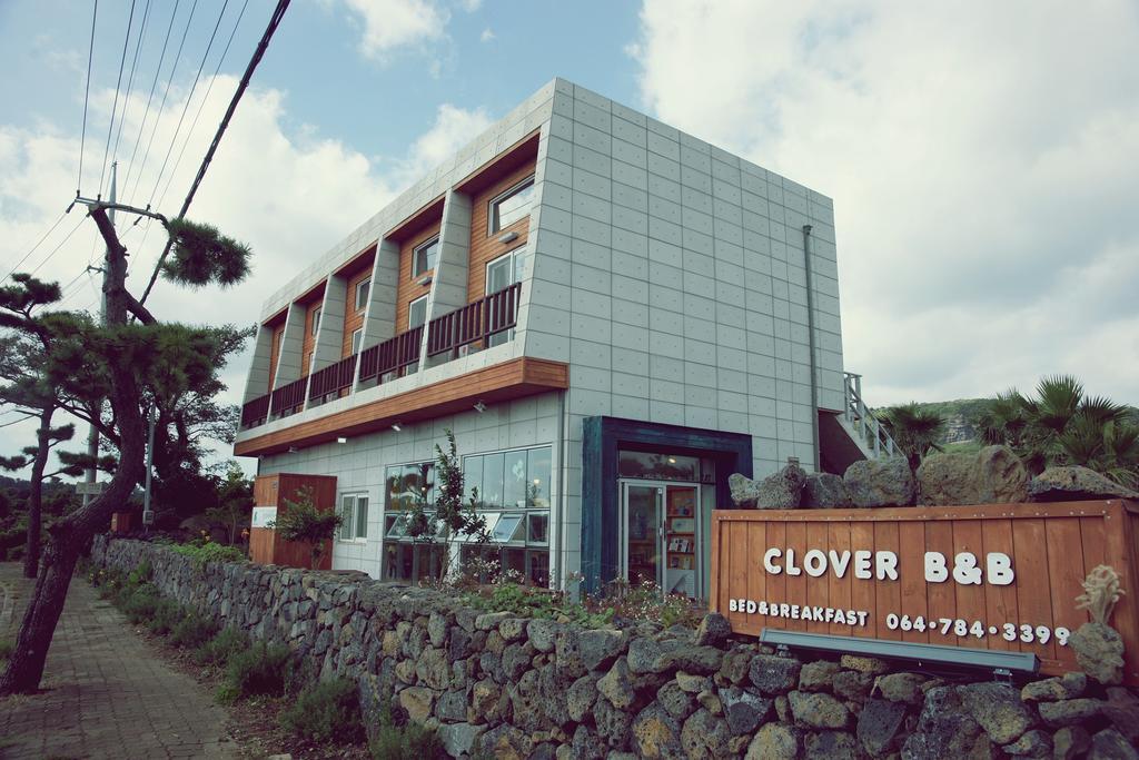 Clover B&B Seogwipo Exterior photo